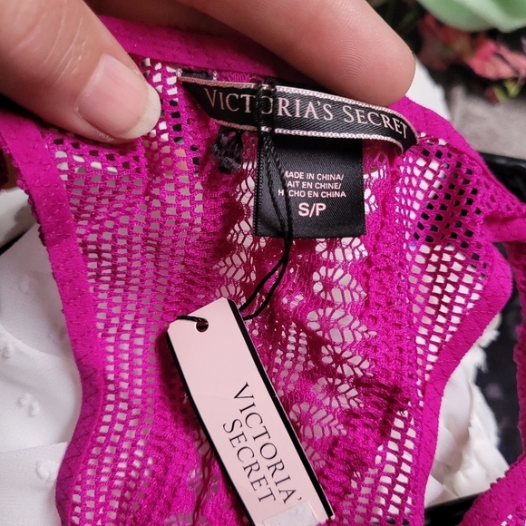 Victoria's Secret Hot Pink Lace Bodysuit NWT Small - Picture 3 of 6